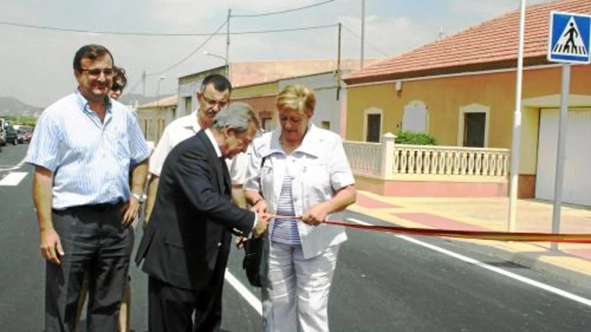 José Guijarro, en la inauguración de la carretera RM-332, tras las obras