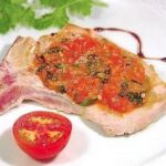 Operación biKini: Risotto al azafrán con gambas, y Chuletas con salsa de tomate y albahaca