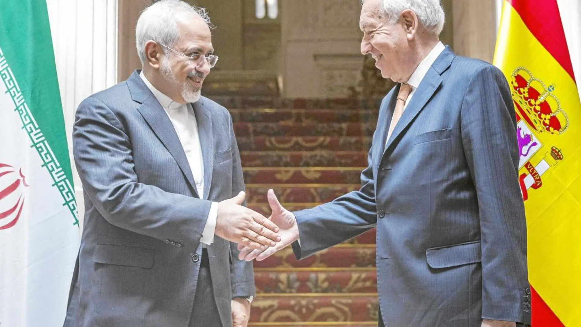 El ministro de Exteriores iraní, Javad Zarif, con su hómologo García-Margallo