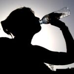 Las bebidas deportivas aumentan el riesgo de daño dental
