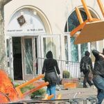 Cientos de «pacifistas» incendian hoteles y comercios en Estrasburgo