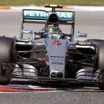 El piloto alemán Nico Rosberg del equipo Mercedes AGM Petronas, durante la tercera sesión de entrenamientos libres