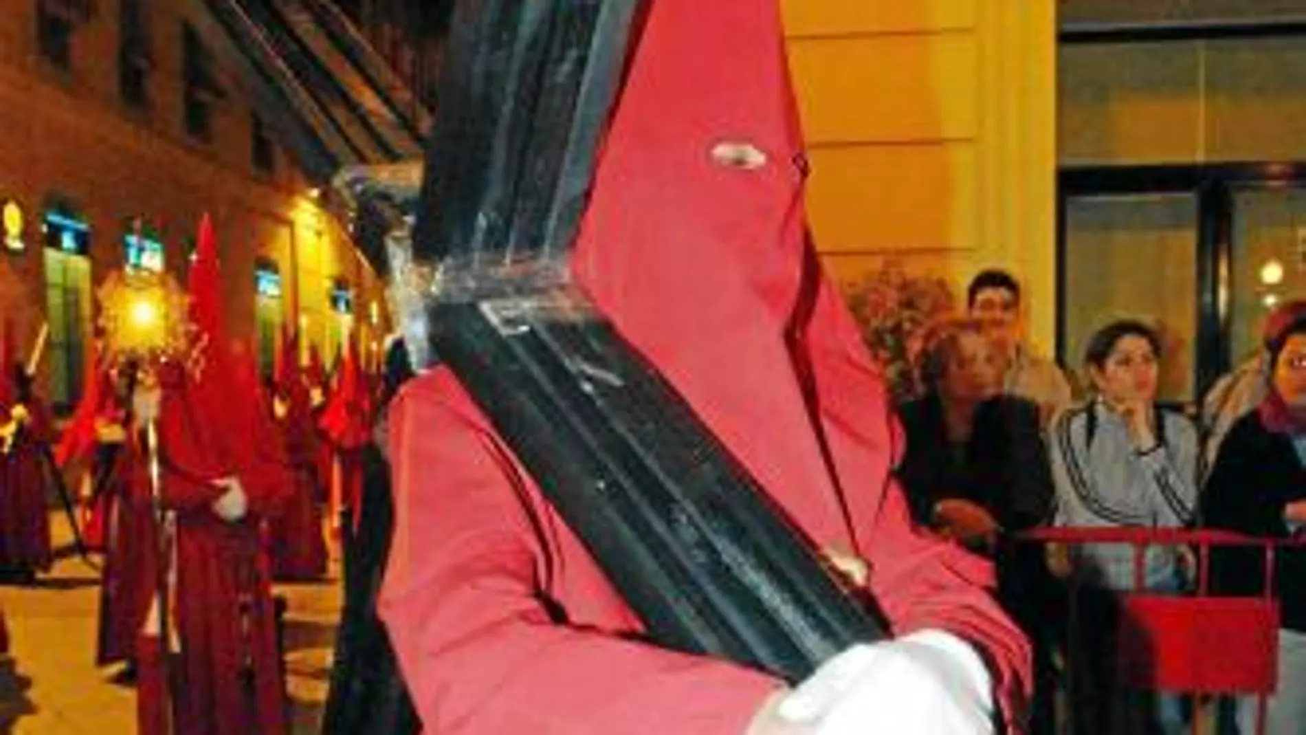 Muchos nazarenos llevarán lazos