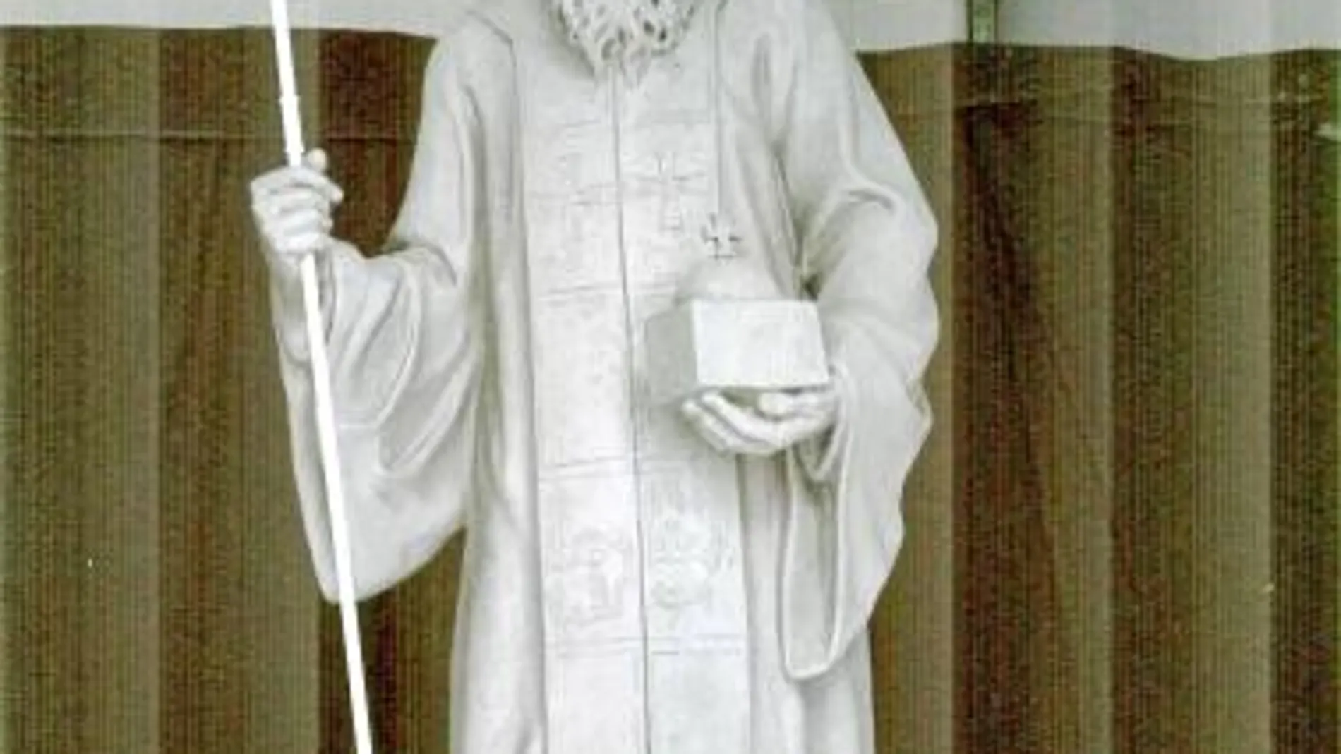 El español Marco Augusto Dueñas ha realizado esta estatua del monje San Marón, fundador en el s.V de la Iglesia Católica Maronita, con unos 3 millones de fieles