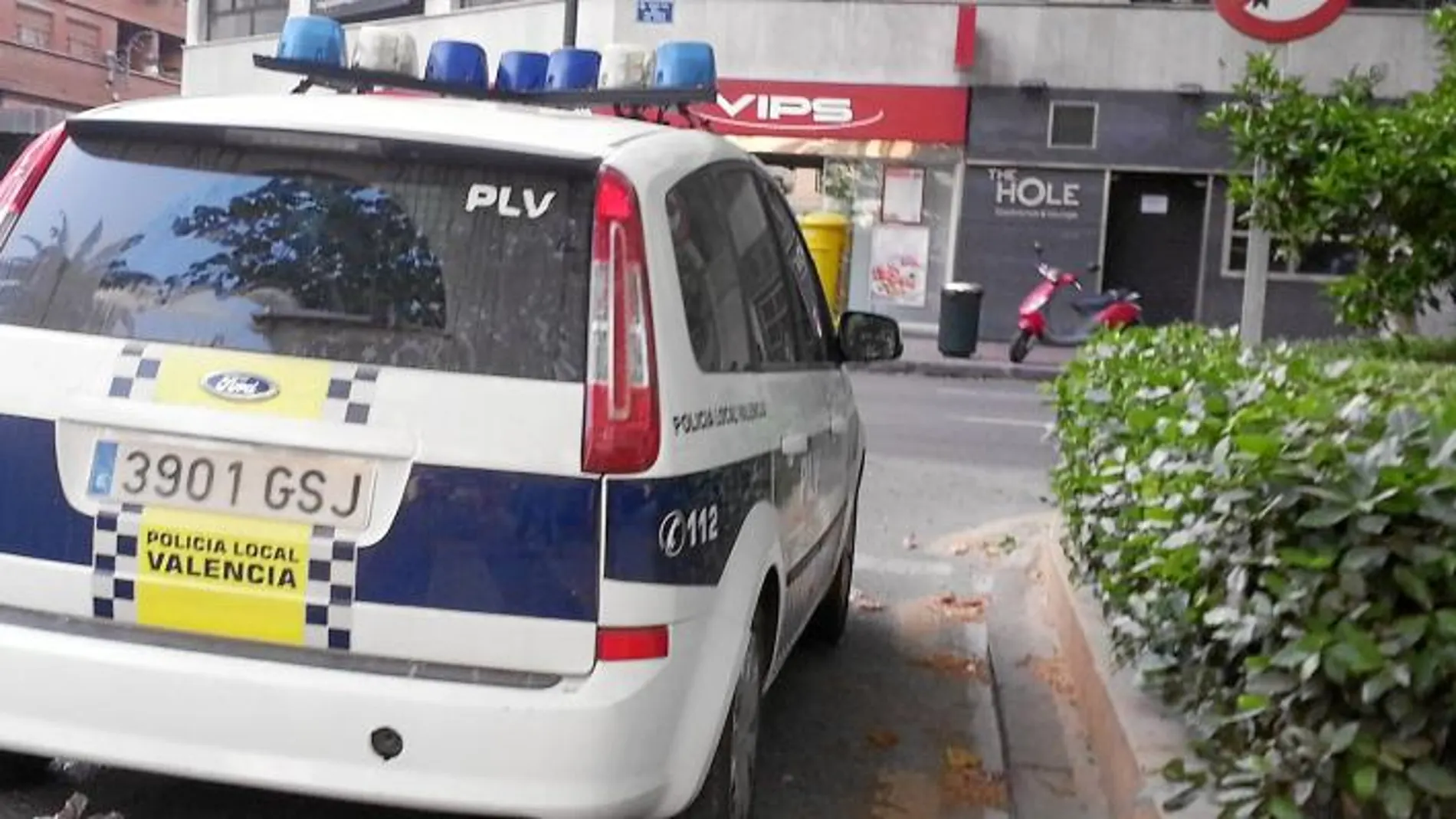 La Policía vigila de forma presencia un local «gastroclub» que ha incumplido de forma reiterada todas las ordenanzas municipales