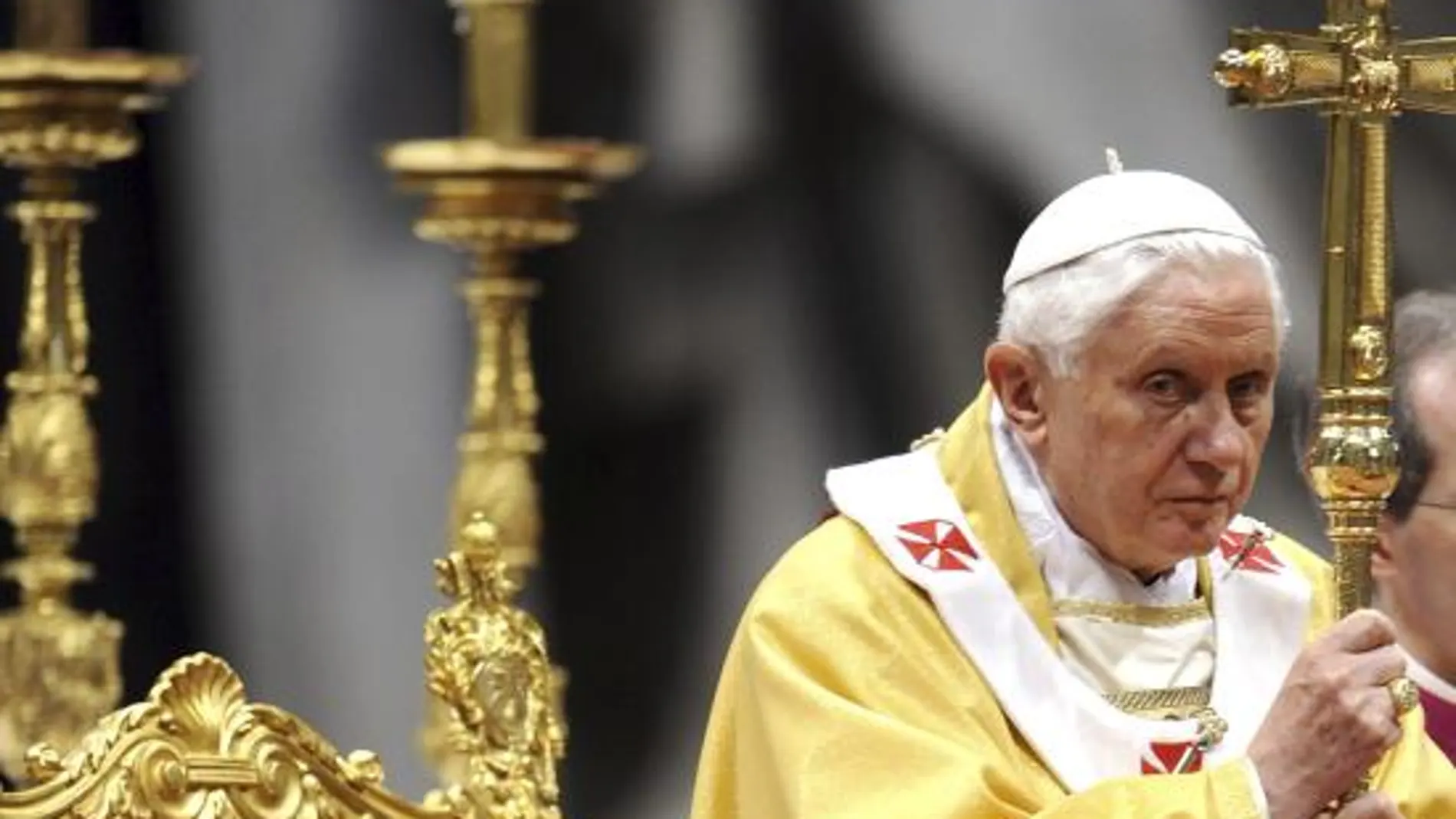 Benedicto XVI en una misa hoy en el Vaticano