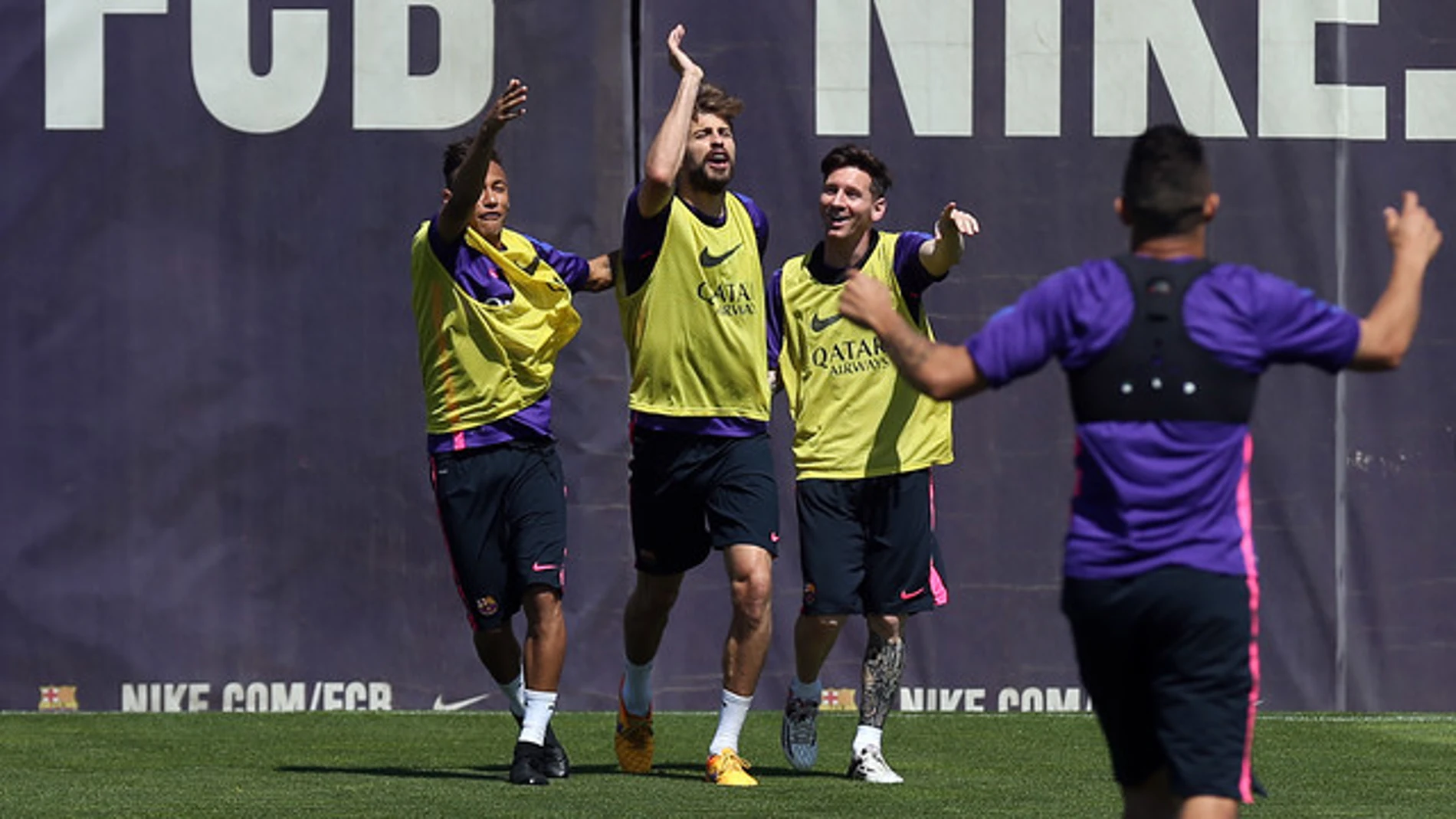 Messi, Neymar y Piqué, en un entrenamiento