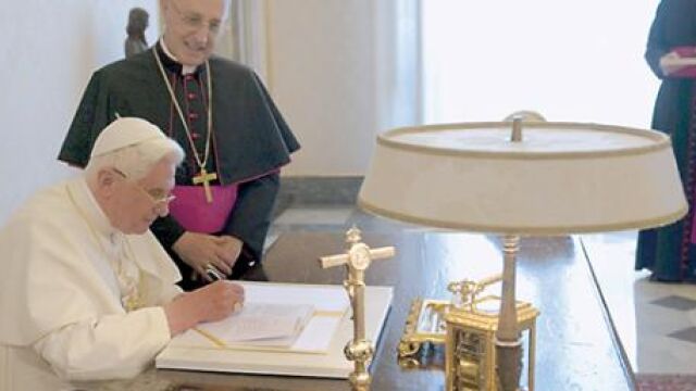 «La respuesta más completa a la crisis es Caritas in veritate»
