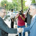 Blanco promete el AVE en Galicia y «trenes de segunda» en Andalucía