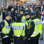 La Policía británica inspecciona una vivienda en relación con los atentados de Estocolmo