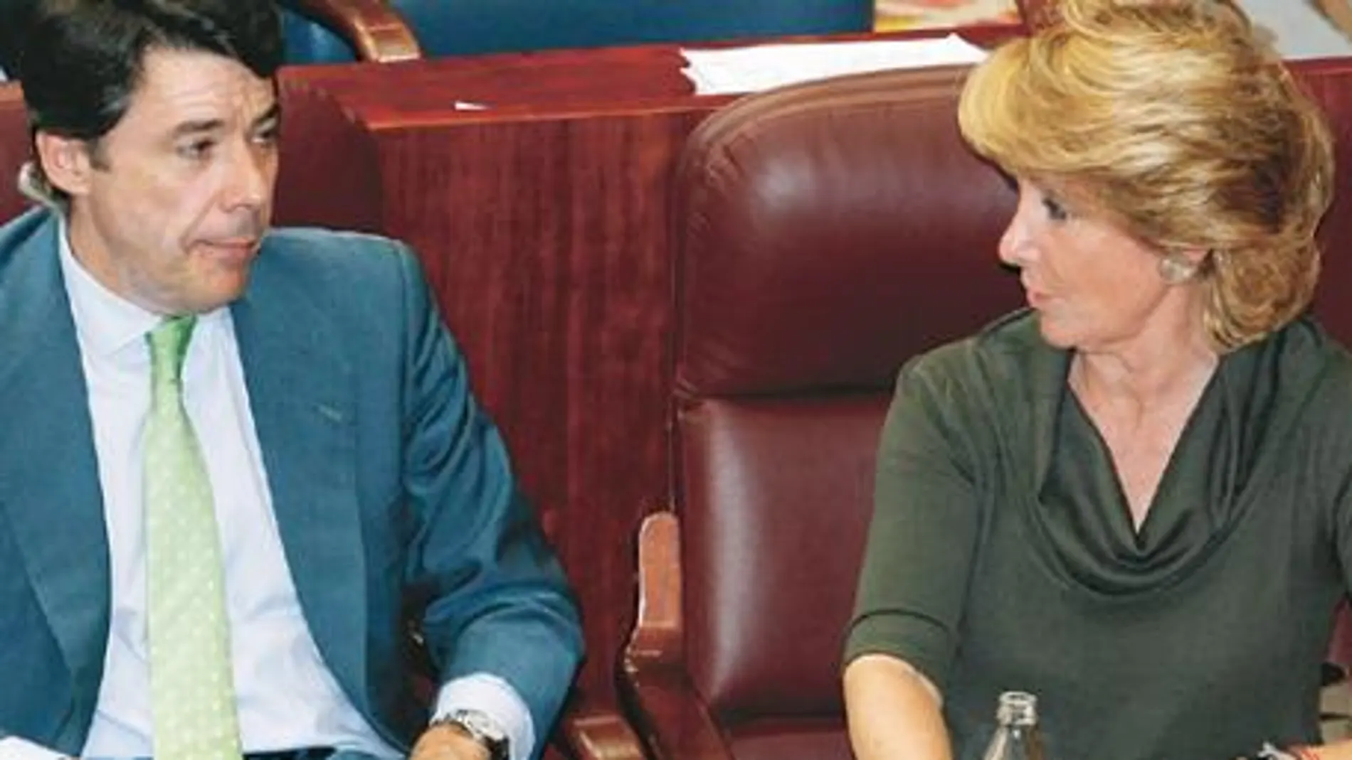 Aguirre refuerza a su vicepresidente