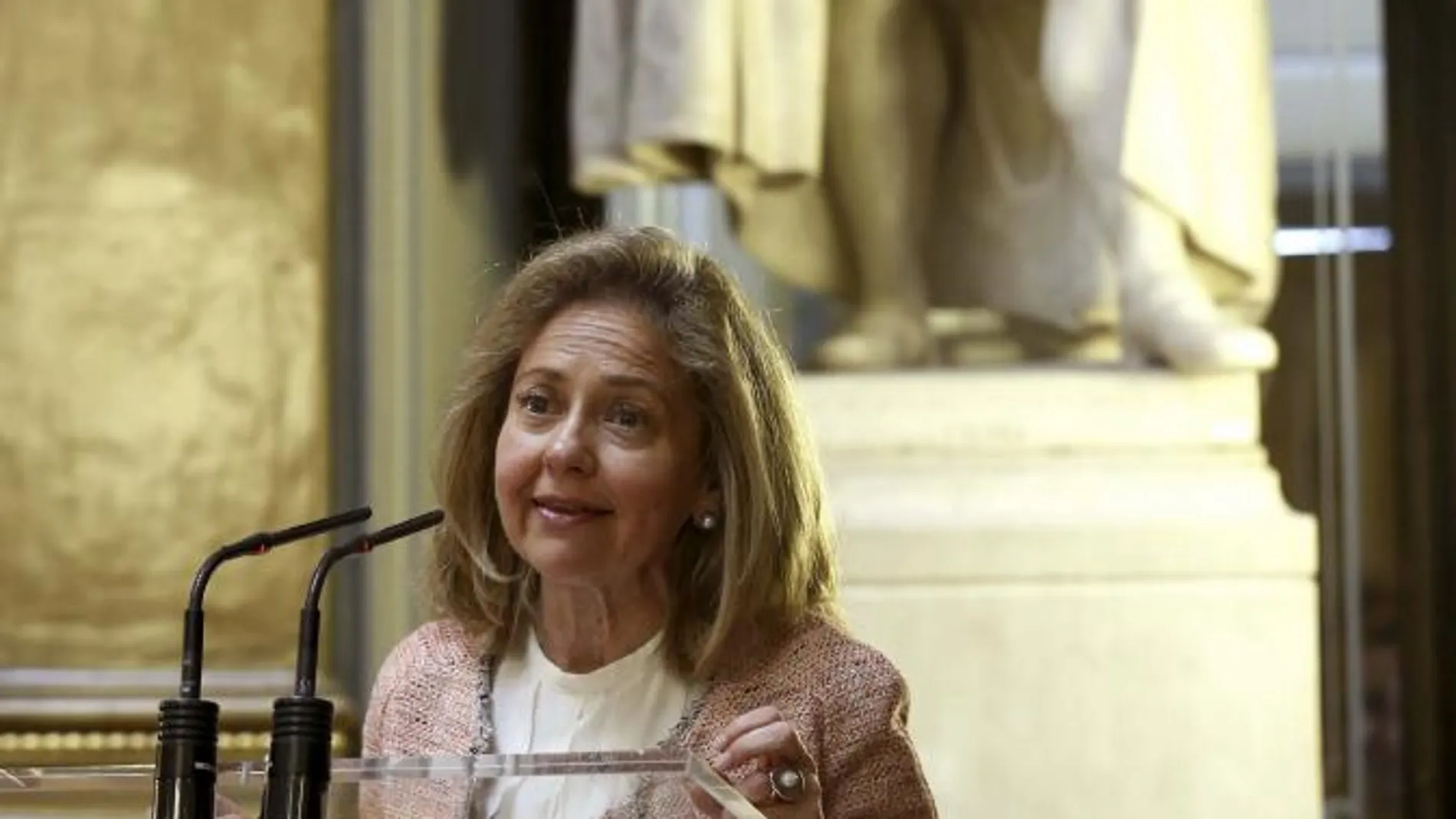 La Fiscal General del Estado, Consuelo Madrigal, durante su intervención en la presentación del informe Efeen el Senado