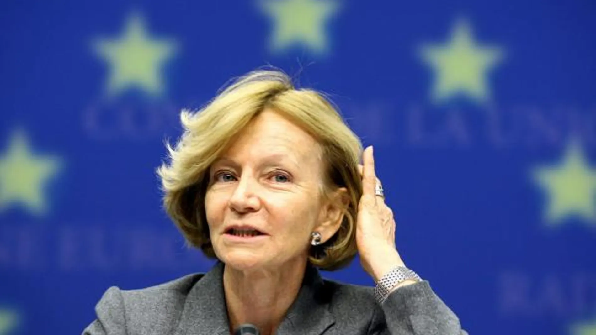 La vicepresidenta segunda del Gobierno español y ministra de Economía y Hacienda, Elena Salgado en la reunión extraordinaria de los titulares del Ecofin