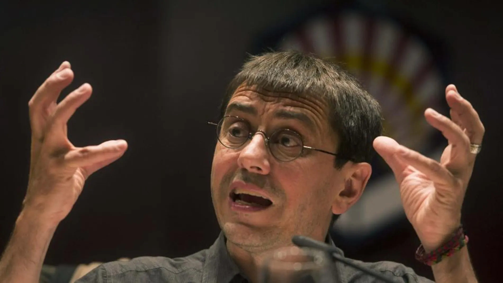 El secretario de Programa de Podemos, Juan Carlos Monedero, durante su intervención en el Coloquio del Aula de Debate con el tema "El papel de la izquierda en Europa", ayer en Córdoba.