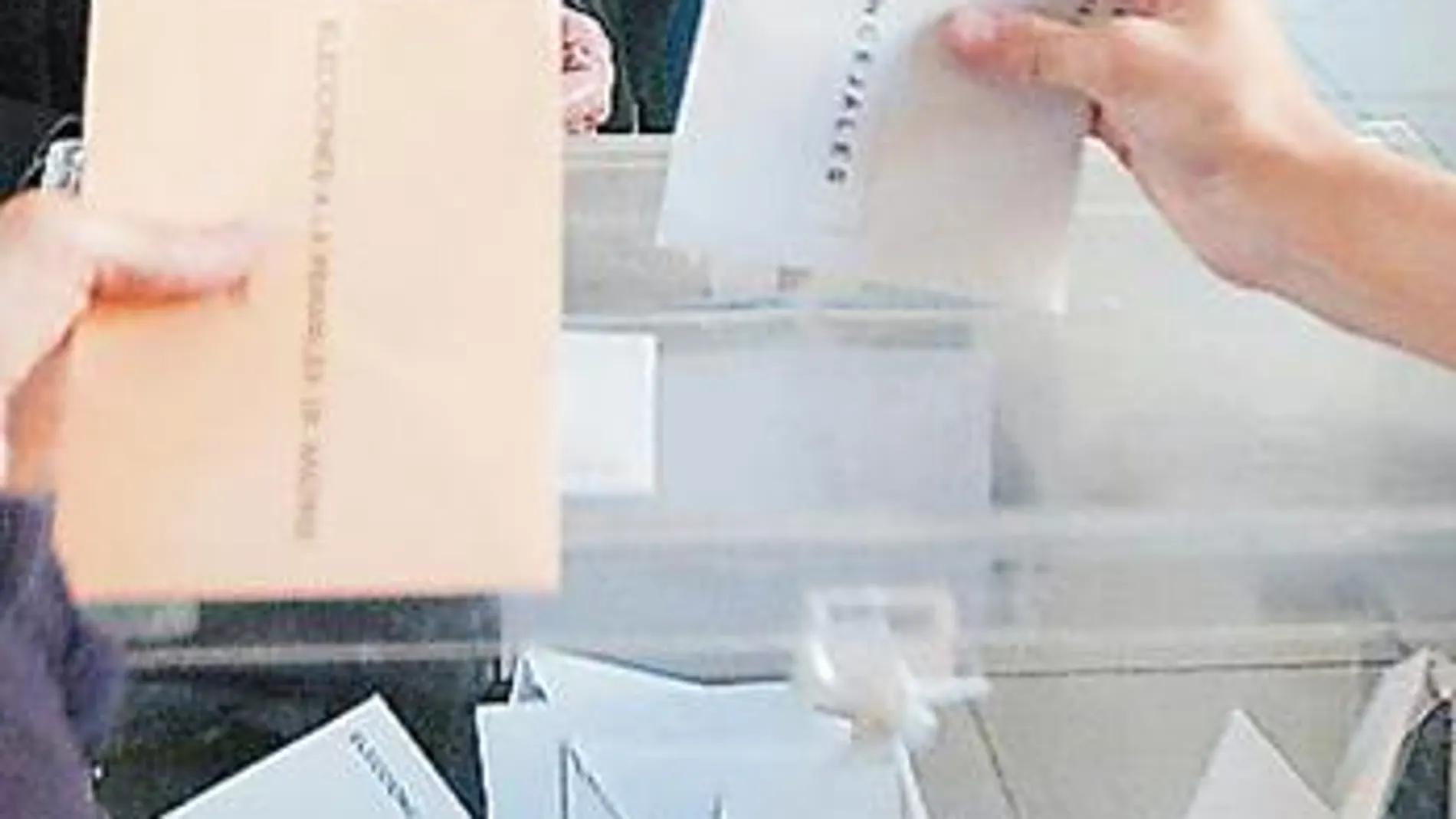 El voto por correo supera al de 2004 y es ya de 290.000 personas