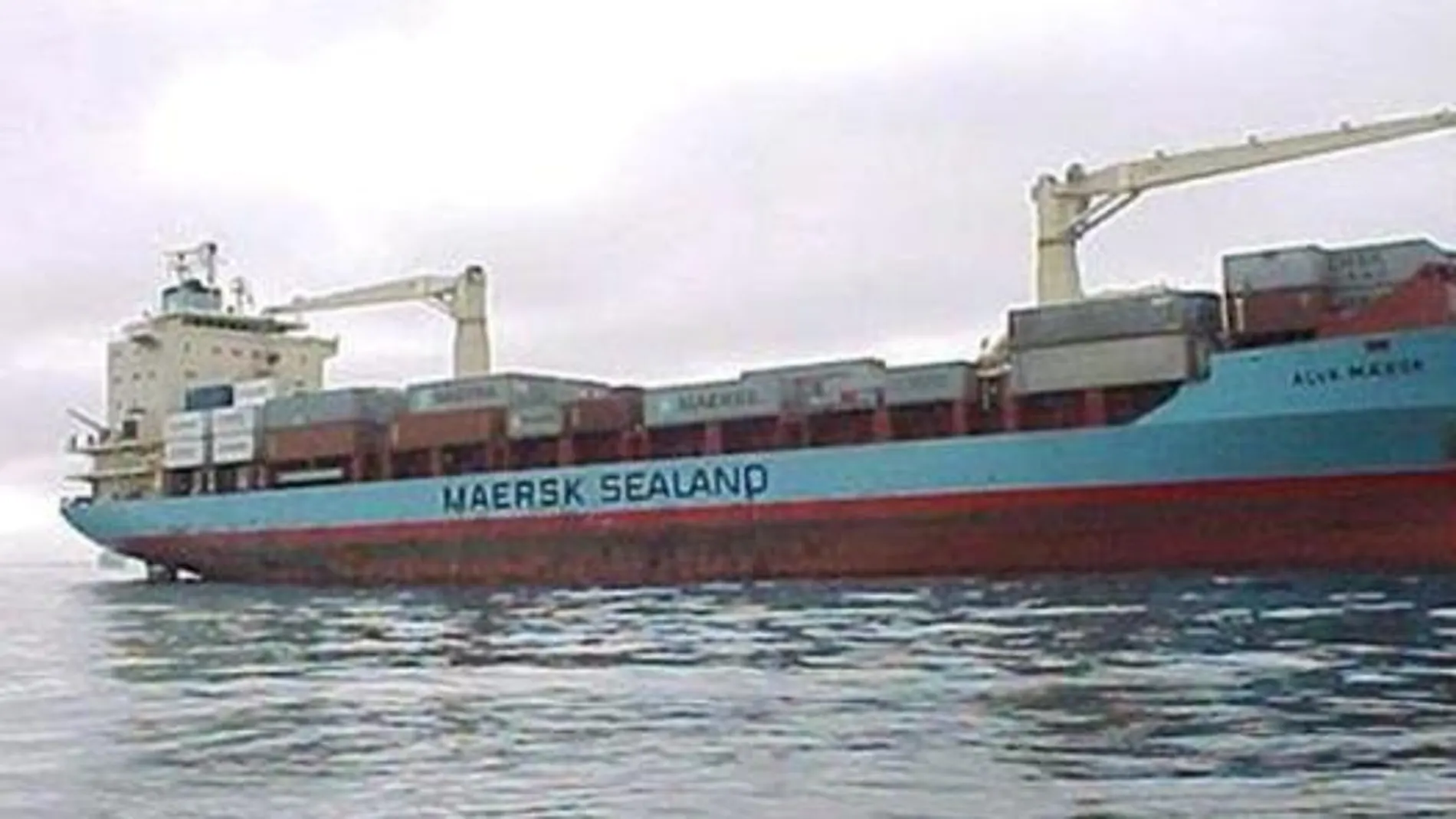 Piratas somalíes secuestran un carguero danés bajo bandera de EEUU