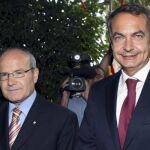 El presidente del Gobierno, José Luis Rodríguez Zapatero (d), y el presidente de la Generalitat, José Montilla (imagen de archivo)