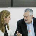 José Antonio Griñán y Susana Díaz, ayer, durante el Comité Ejecutivo Regional del PSOE-A celebrado en Sevilla