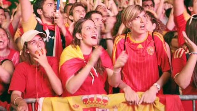 El Parlament da la espalda a «La Roja»