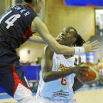 Sancho Lyttle guía a España