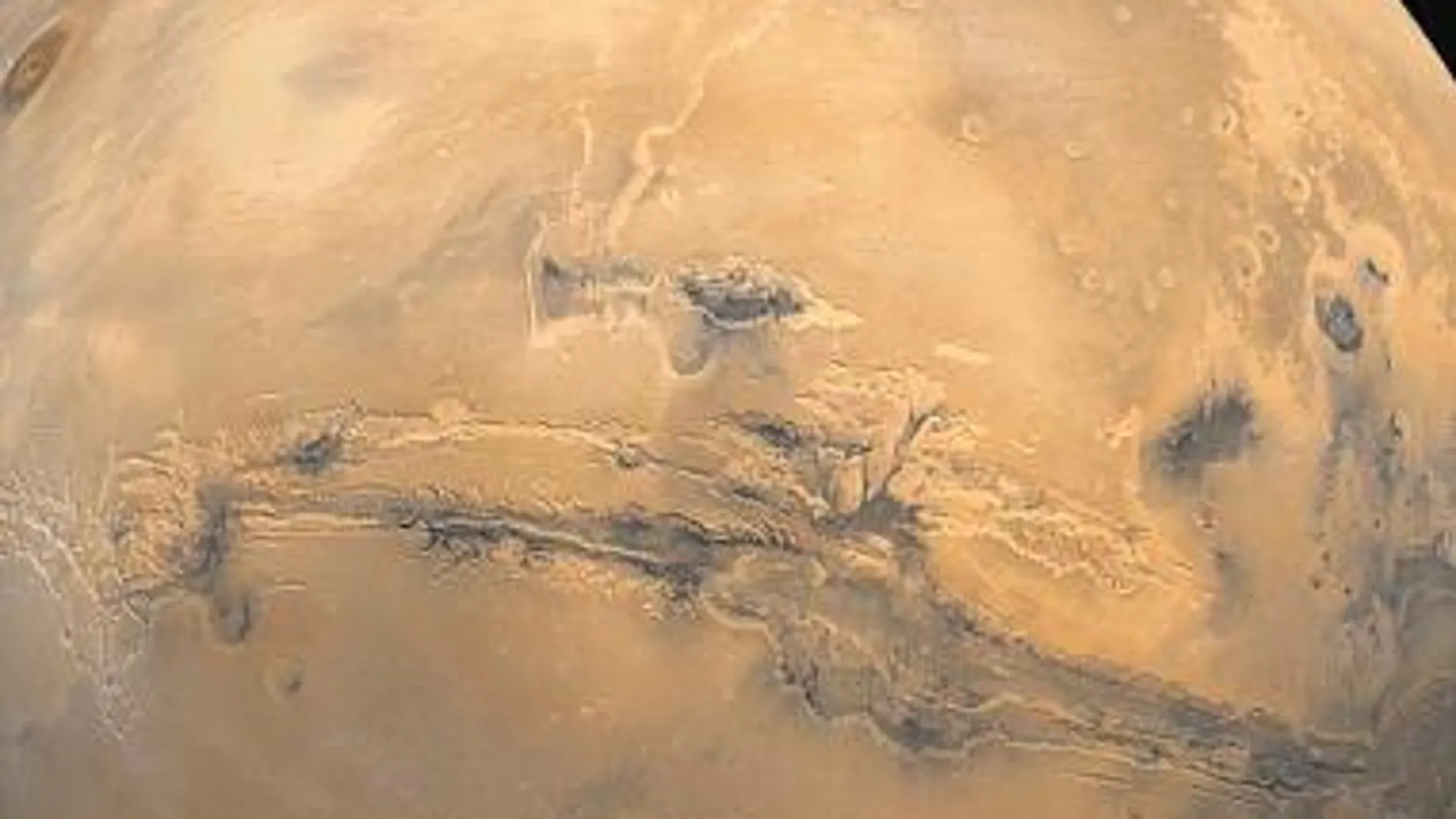 El agua en Marte es salada y roja