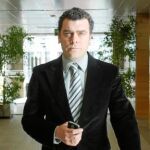 Renuncia a su plaza en Legacom por sospechas de amaño