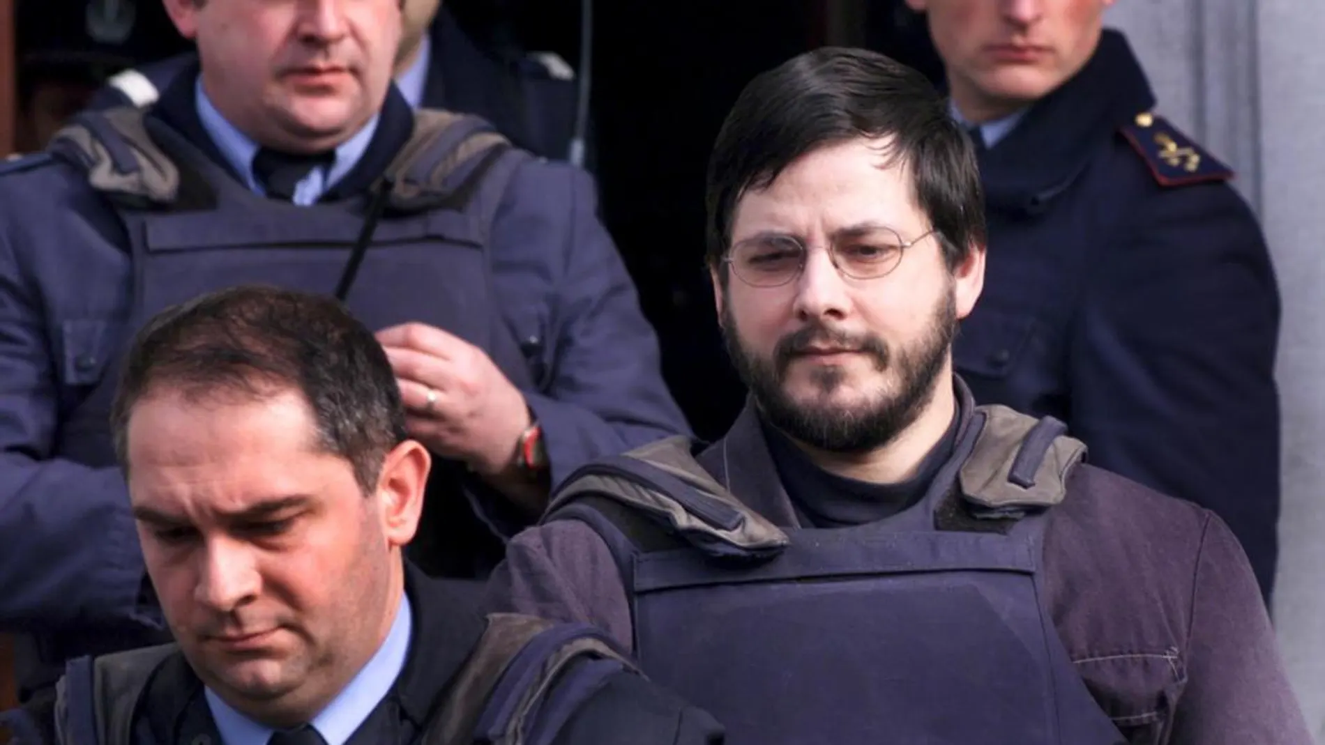 El pederasta Marc Dutroux a su llegada al juicio en el año 2000