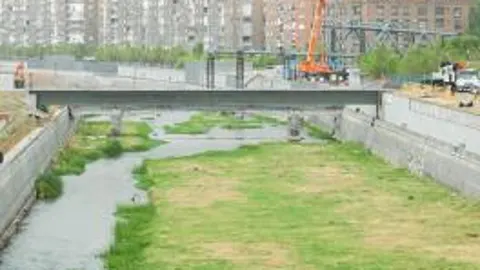 Dentro de unos meses, los madrileños podrán disfrutar del nuevo parque de Arganzuela con la famosa playa del Manzanares