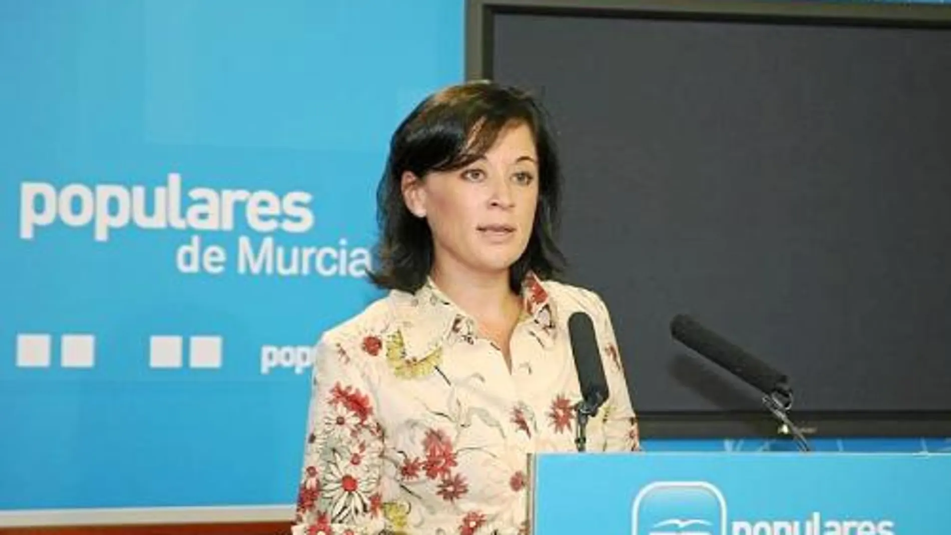 La vicesecretaria del PP, Teresa Moreno, ayer en la rueda de prensa