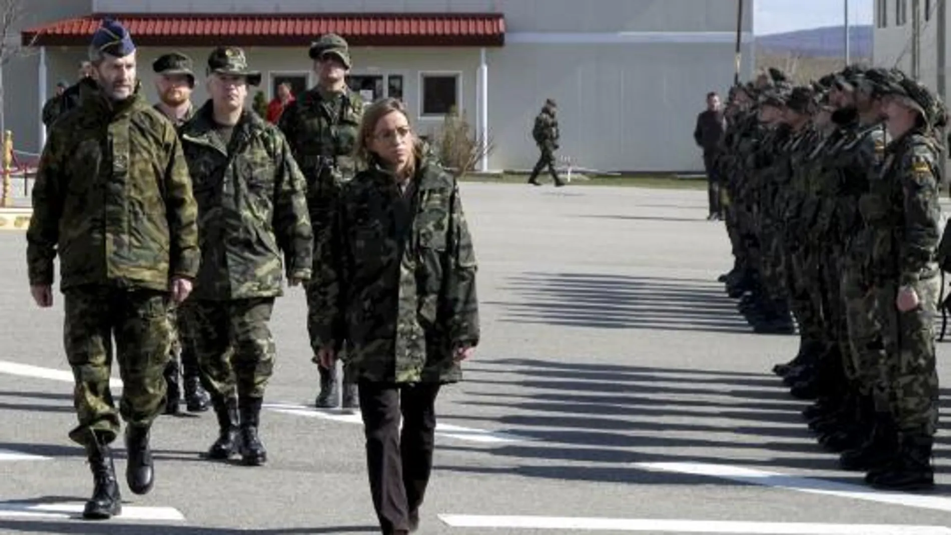 EEUU «profundamente decepcionado» por la retirada de España de Kosovo