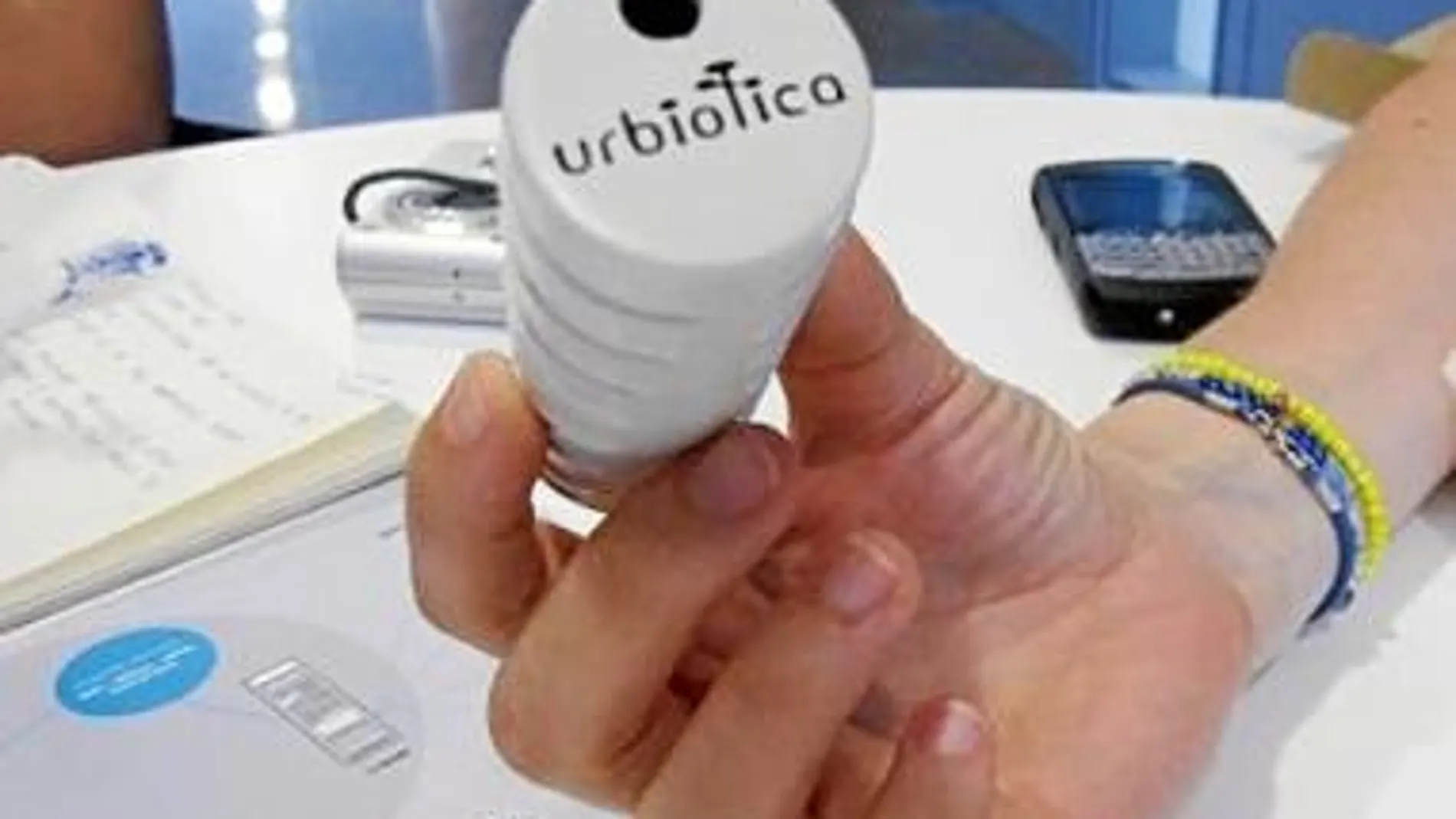 La empresa Urbiótica informará en tiempo real de la situación de aparcamiento en el pasaje de Taulat, Barcelona