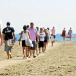La normalidad volvió ayer a las playas de la capital valenciana después de las tormentas que se registraron el pasado jueves en prácticamente toda la Comunitat