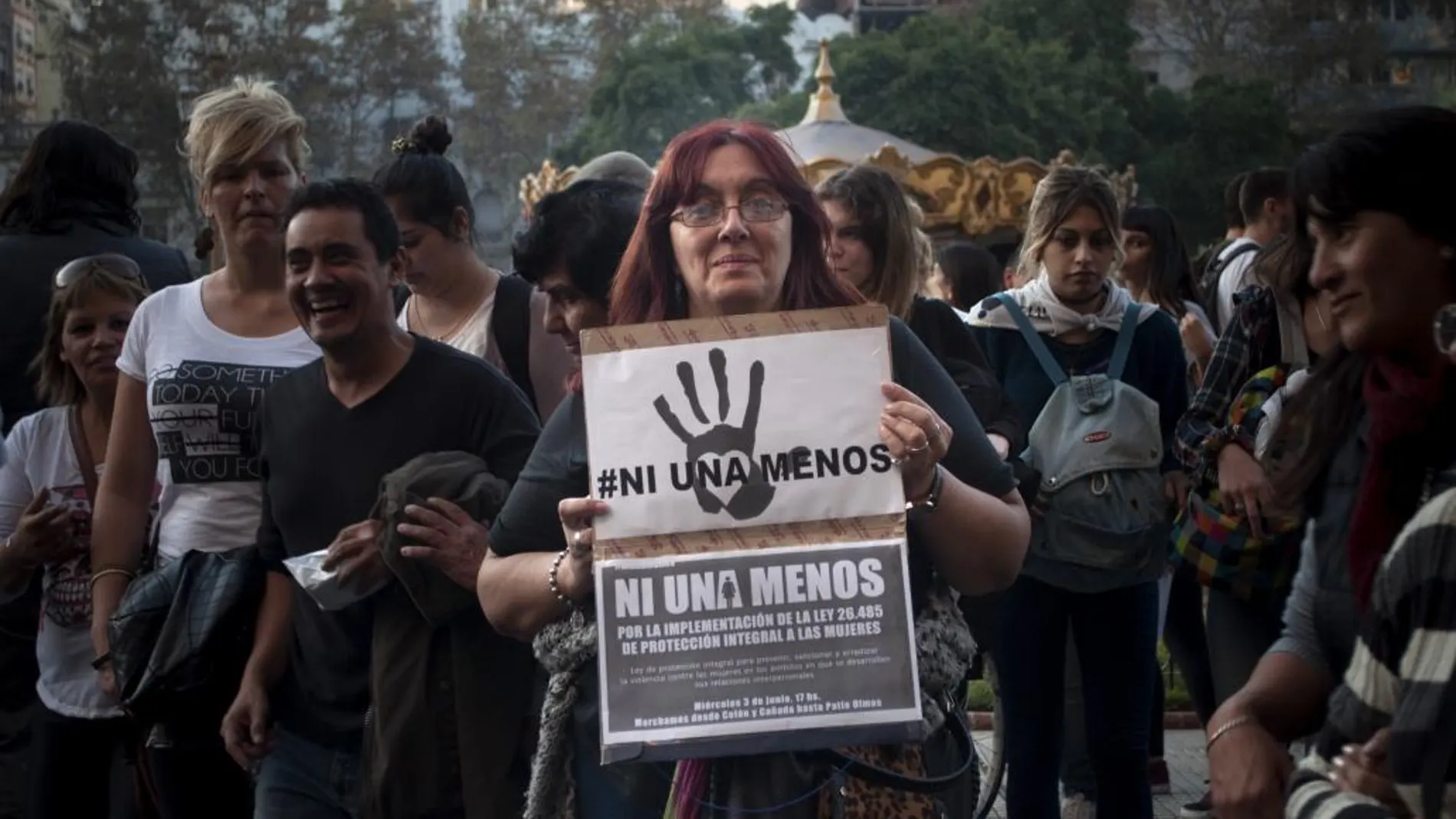 Cientos de miles de personas se congregaron en la Plaza de los dos Congresos, en Buenos Aires, para decir "no"a la violencia de género y al femicidio