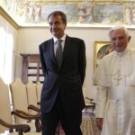 Zapatero y Benedicto XVI, durante un encuentro el pasado mes de junio