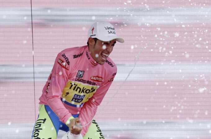 Alberto Contador celebra su victoria en el Giro de Italia.