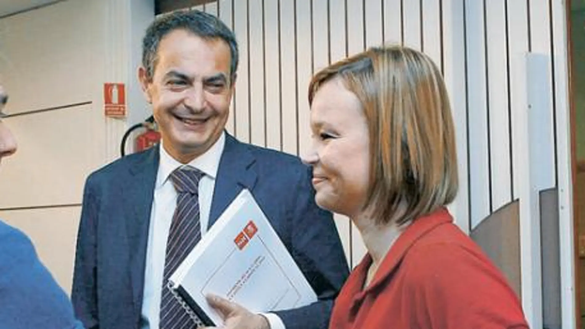 El PSOE no ve tarjeta roja en el horizonte
