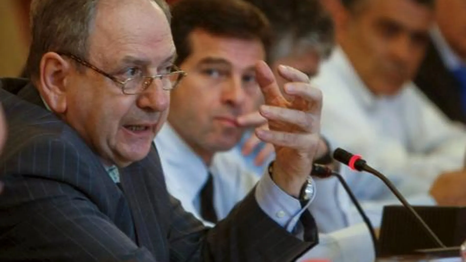 El subgobernador del Banco de España, Javier Aríztegui, durante su intervención en un seminario de la Universidad Internacional Menéndez Pelayo de Santander.