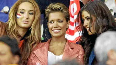 Bouchra (mujer de Van Persie), Sylve van der Vaart y Yolanthe Cabau, novia de Snejder