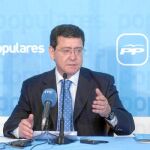 El presidente de los populares burgaleses, César Rico