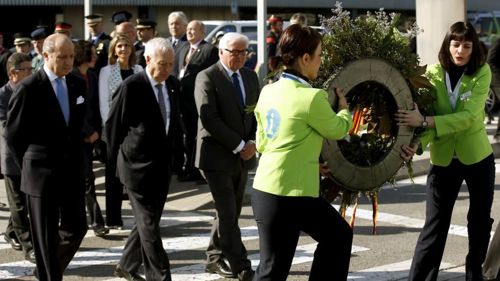 Laurent Fabius, Jose Manuel Garcia-Margallo y Frank-Walter Steinmeier en el homenaje