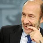 Rubalcaba, jaque mate a la Prensa