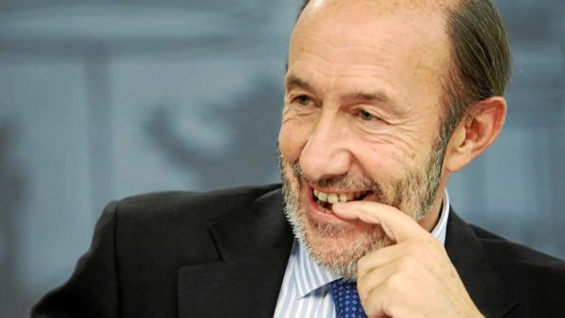 Rubalcaba, jaque mate a la Prensa