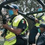 México tiembla al borde de la cuarentena