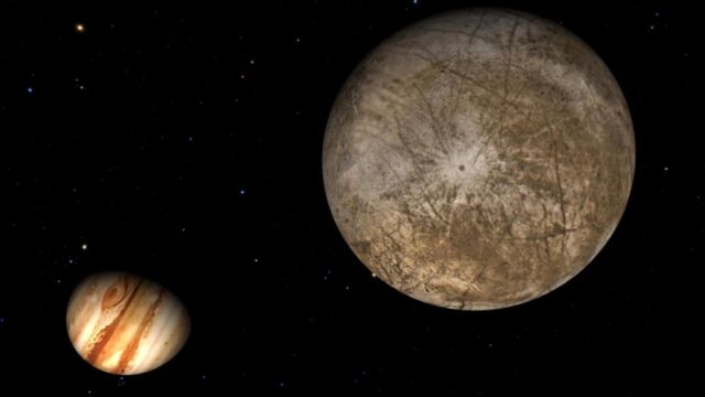 La luna Europa, en primer término, junto a Júpiter