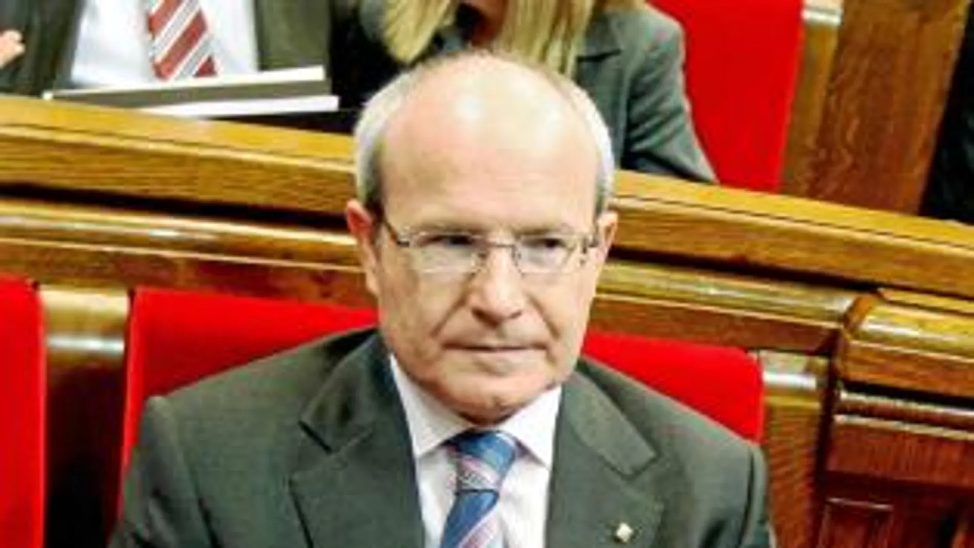 Montilla llama a ayuntamientos y empresarios a sumarse a su ofensiva