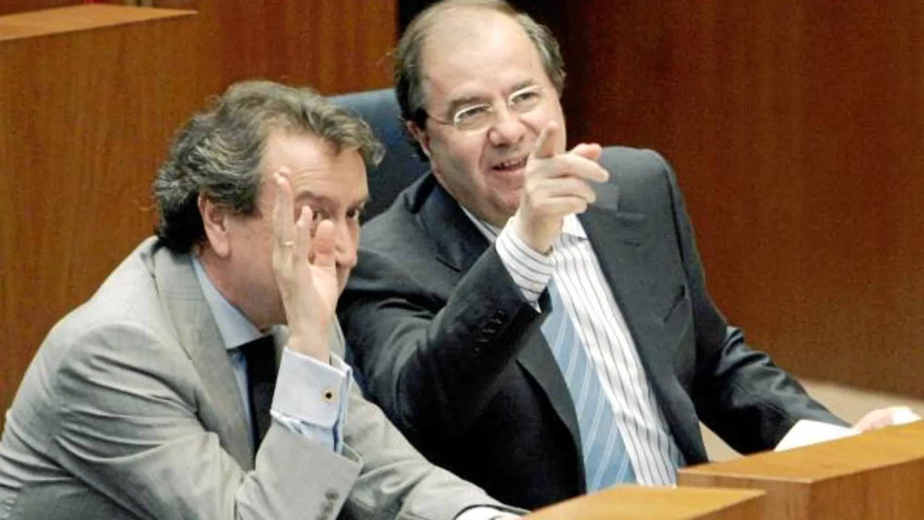 El presidente Herrera, y el consejero De Santiago-Juárez, en el último Debate sobre el Estado de la Comunidad