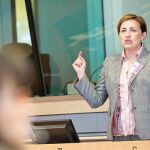 Ana Hernando defiende la cooperación sanitaria entre regiones y países vecinos