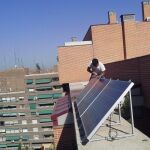 Paneles solares en una vivienda de la Comunidad