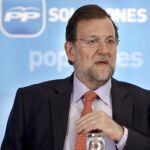 Rajoy dice que el cambio es el reconocimiento del fracaso de Zapatero