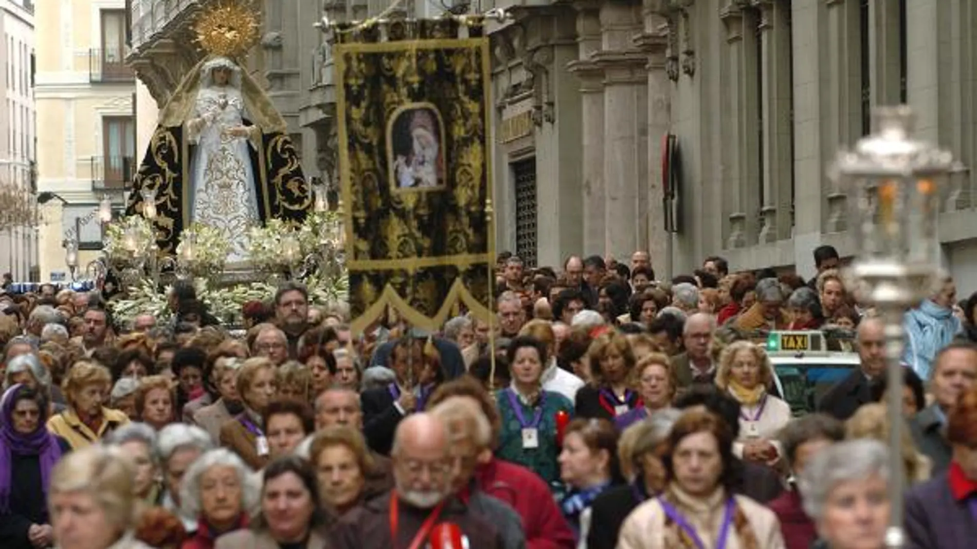 Las cofradías madrileñas reiteran que los pasos llevarán lazos blancos contra el aborto porque «ante todo, son Iglesia»